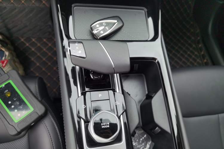 Used CHANGAN Ruicheng PLUS 2023 1.5T DCT Prestige Edition Gear Lever