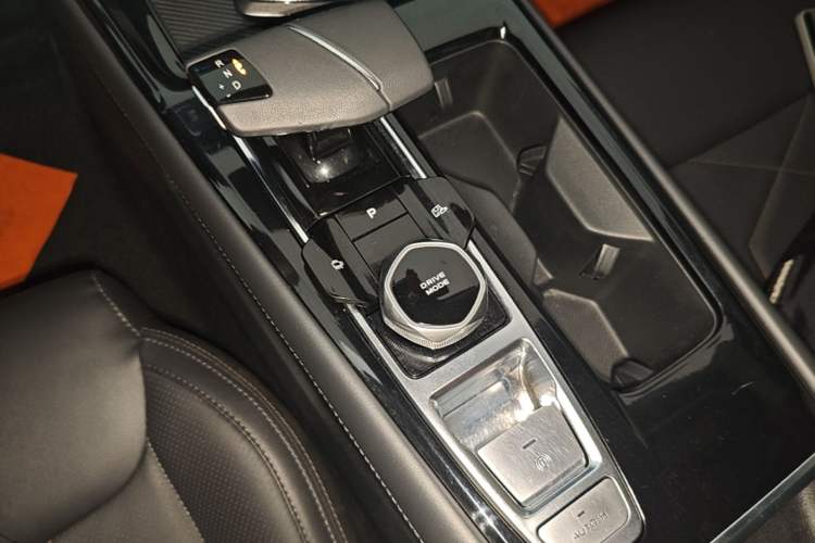 Used CHANGAN Ruicheng PLUS 2023 1.5T DCT Navigation Edition Gear Lever