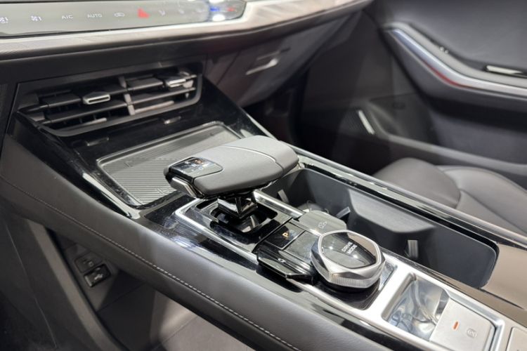 Used CHANGAN Ruicheng PLUS 2023 1.5T DCT Prestige Edition Gear Lever