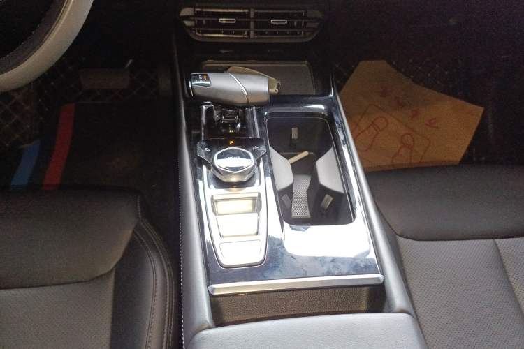 Used CHANGAN Ruicheng PLUS 2023 1.5T DCT Prestige Edition Gear Lever