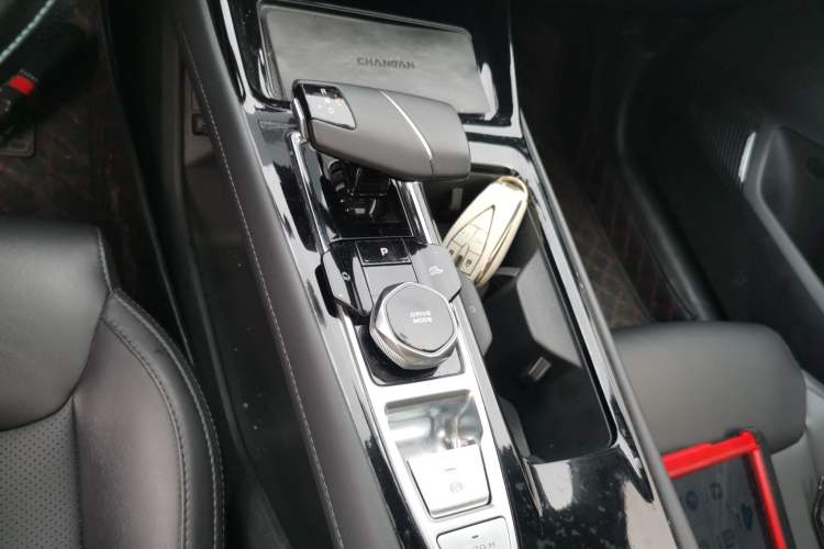 Used CHANGAN Ruicheng PLUS 2023 1.5T DCT Prestige Edition Gear Lever