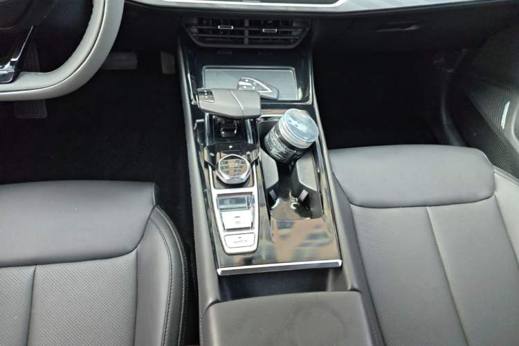 Used CHANGAN Ruicheng PLUS 2023 1.5T DCT Prestige Edition Gear Lever