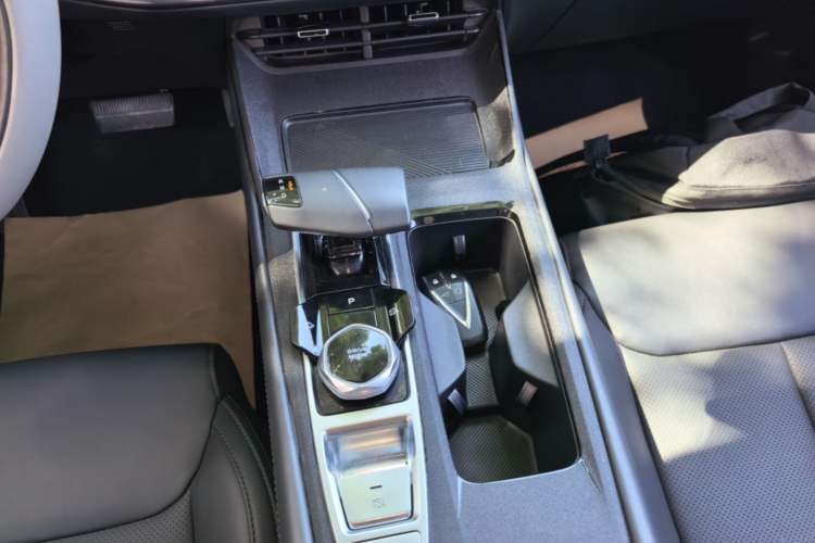 Used CHANGAN Ruicheng PLUS 2023 1.5T DCT Prestige Edition Gear Lever