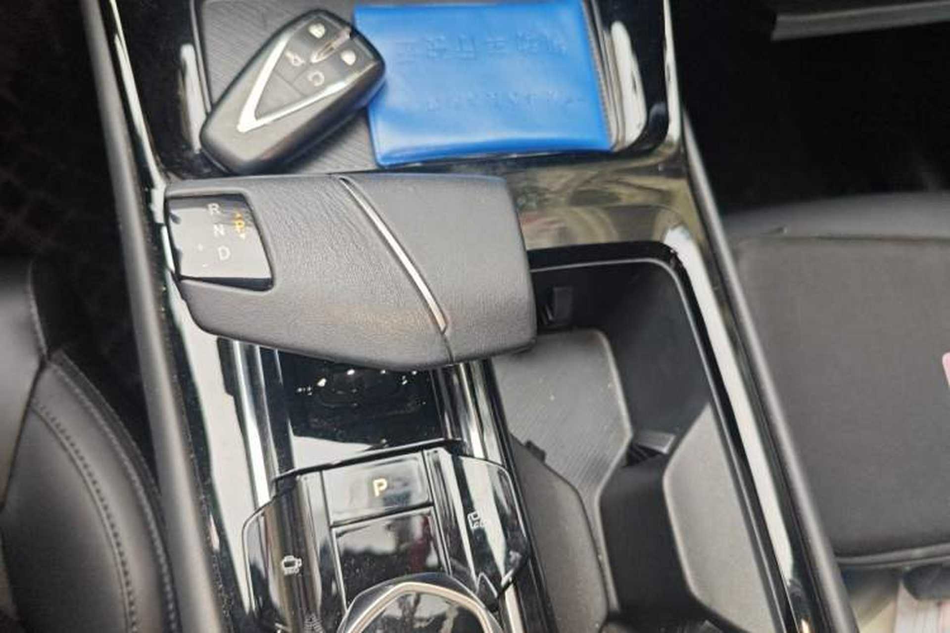 Used CHANGAN Ruicheng PLUS 2023 1.5T DCT Prestige Edition Gear Lever