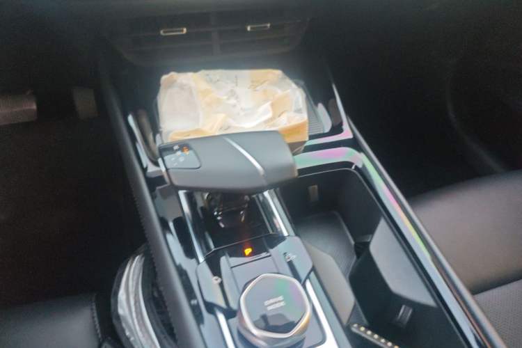 Used CHANGAN Ruicheng PLUS 2023 1.5T DCT Prestige Edition Gear Lever
