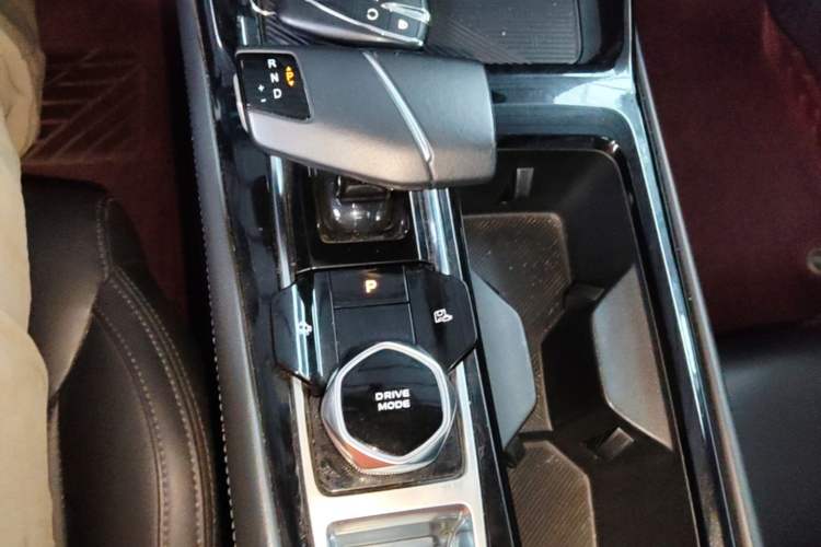 Used CHANGAN Ruicheng PLUS 2023 1.5T DCT Prestige Edition Gear Lever