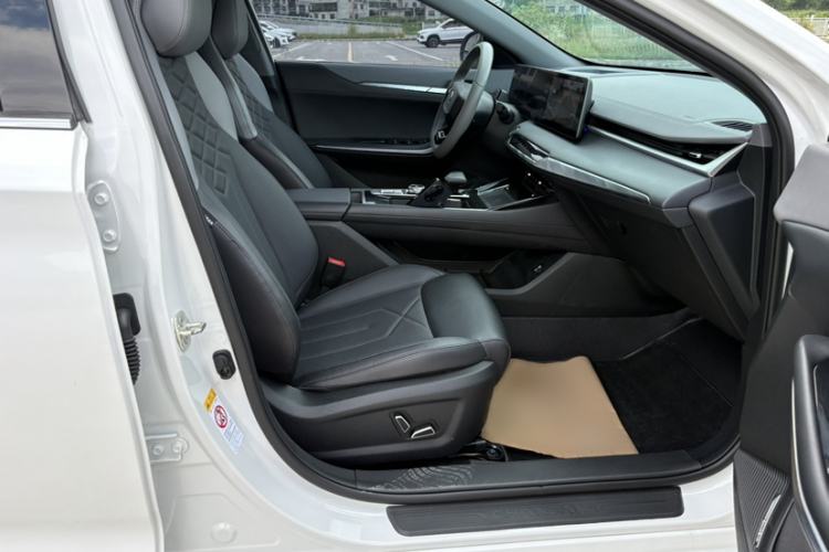 Used CHANGAN Ruicheng PLUS 2023 1.5T DCT Flagship Edition Interior 2
