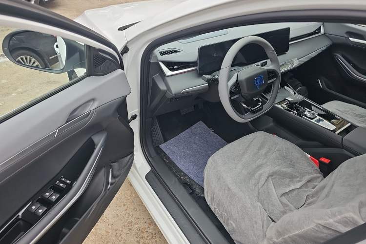 Used CHANGAN Ruicheng PLUS 2023 1.5T DCT Navigation Edition Interior 3