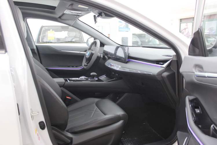 Used CHANGAN Ruicheng PLUS 2023 1.5T DCT Navigation Edition Interior 3