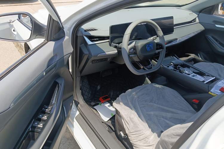 Used CHANGAN Ruicheng PLUS 2023 1.5T DCT Prestige Edition Interior 3