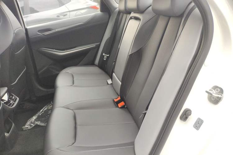 Used CHANGAN Ruicheng PLUS 2023 1.5T DCT Prestige Edition Interior 4