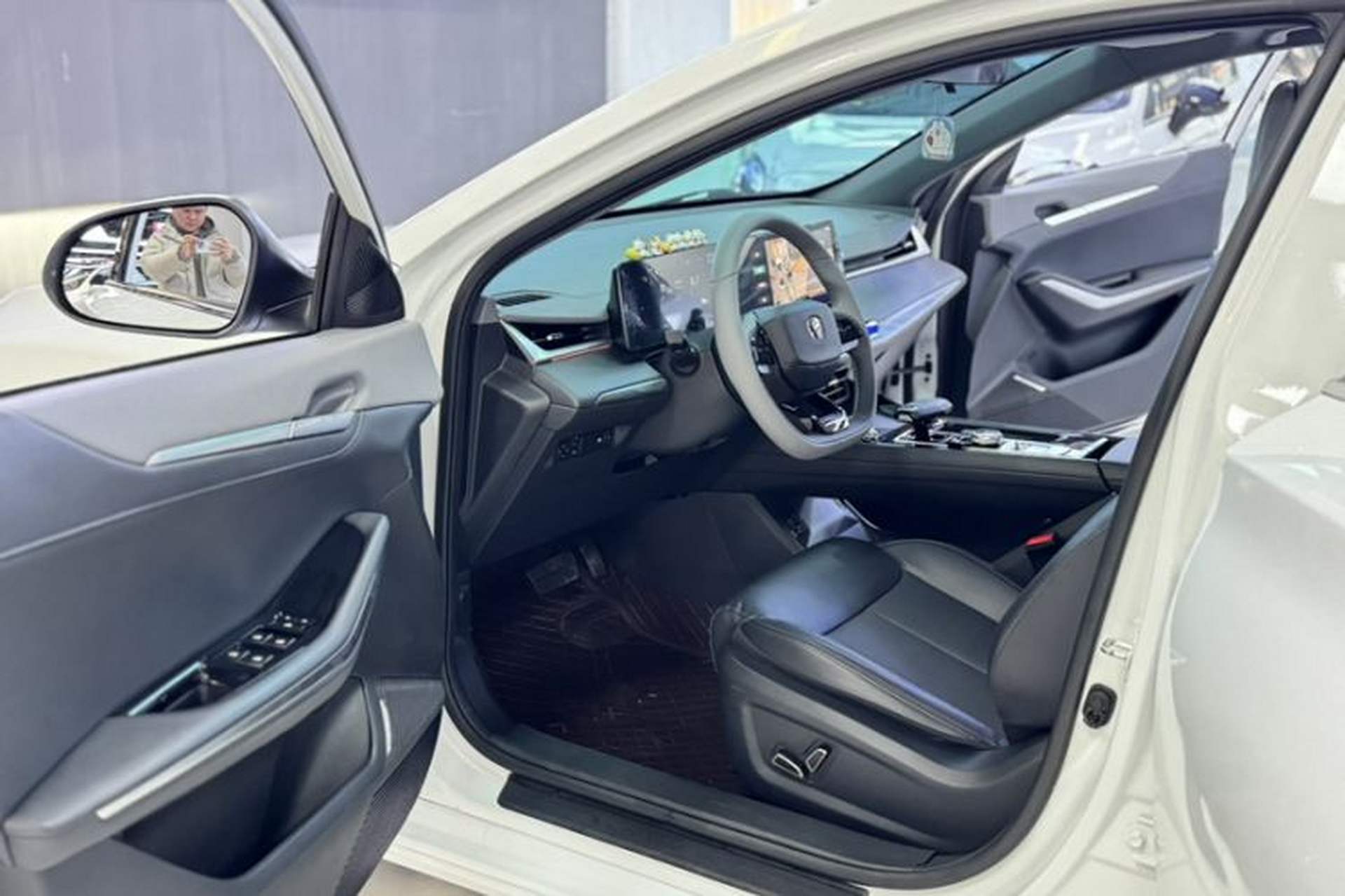 Used CHANGAN Ruicheng PLUS 2023 1.5T DCT Prestige Edition Interior 5