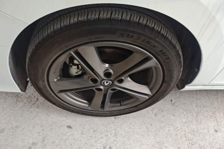 Used CHANGAN Ruicheng PLUS 2023 1.5T DCT Prestige Edition Left Front Wheel Hub