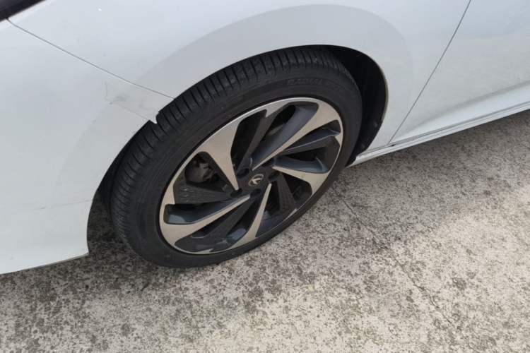 Used CHANGAN Ruicheng PLUS 2023 1.5T DCT Navigation Edition Left Front Wheel Hub