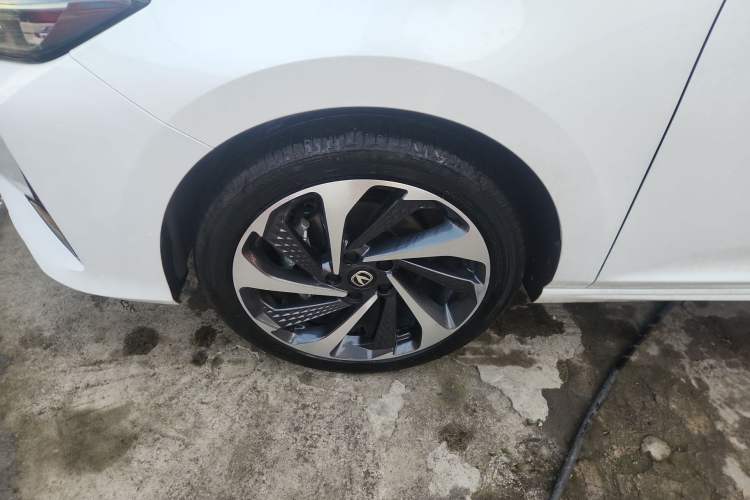 Used CHANGAN Ruicheng PLUS 2023 1.5T DCT Navigation Edition Left Front Wheel Hub