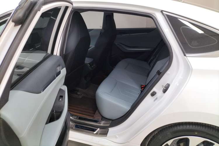 Used CHANGAN Ruicheng PLUS 2023 1.5T DCT Navigation Edition Left Rear Seat
