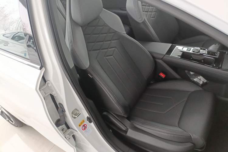 Used CHANGAN Ruicheng PLUS 2023 1.5T DCT Navigation Edition Right Front Seat