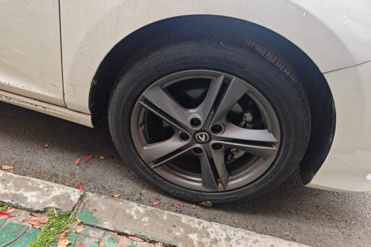 Used CHANGAN Ruicheng PLUS 2023 1.5T DCT Prestige Edition Right Front Wheel Hub