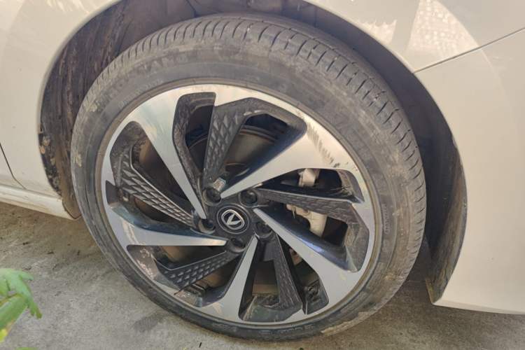 Used CHANGAN Ruicheng PLUS 2023 1.5T DCT Navigation Edition Right Front Wheel Hub