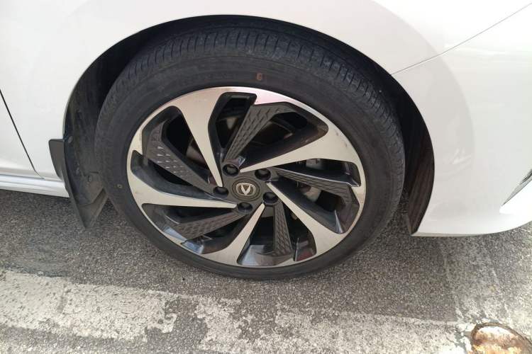 Used CHANGAN Ruicheng PLUS 2023 1.5T DCT Lingyue Trim Right Front Wheel Hub