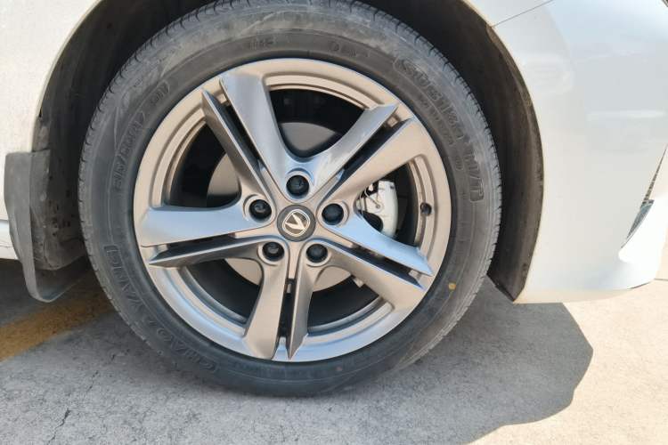 Used CHANGAN Ruicheng PLUS 2023 1.5T DCT Prestige Edition Right Front Wheel Hub