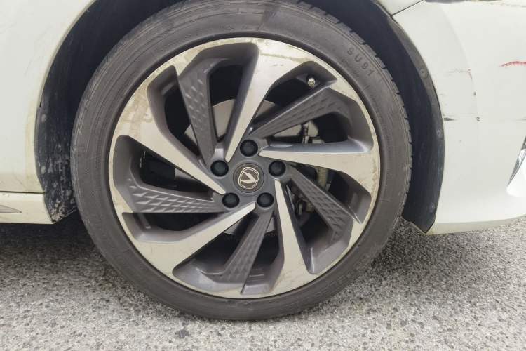 Used CHANGAN Ruicheng PLUS 2023 1.5T DCT Flagship Edition Right Front Wheel Hub