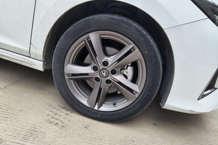 Used CHANGAN Ruicheng PLUS 2023 1.5T DCT Prestige Edition Right Front Wheel Hub