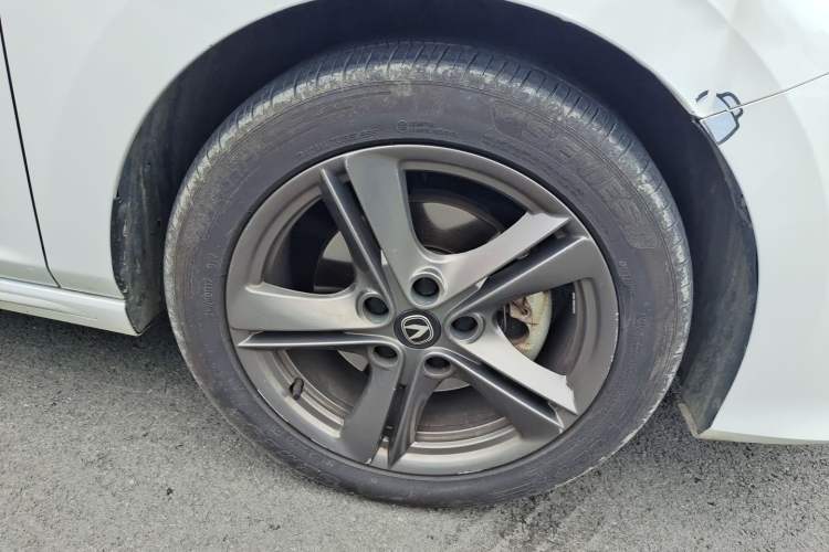 Used CHANGAN Ruicheng PLUS 2023 1.5T DCT Luxury Version Right Front Wheel Hub