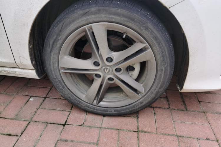 Used CHANGAN Ruicheng PLUS 2023 1.5T DCT Prestige Edition Right Front Wheel Hub