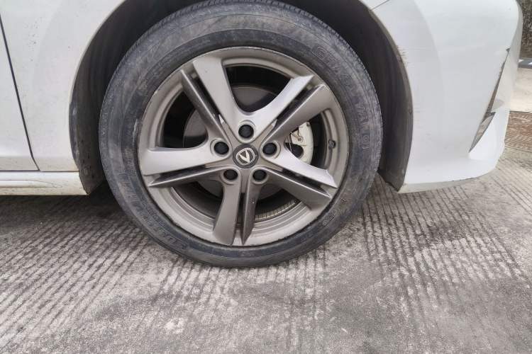 Used CHANGAN Ruicheng PLUS 2023 1.5T DCT Prestige Edition Right Front Wheel Hub