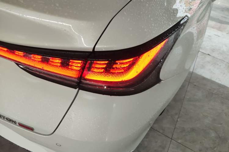 Used CHANGAN Ruicheng PLUS 2023 1.5T DCT Navigation Edition Right Rear Taillight