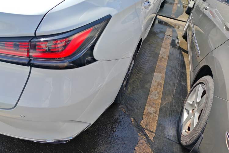 Used CHANGAN Ruicheng PLUS 2023 1.5T DCT Prestige Edition Right Rear Taillight