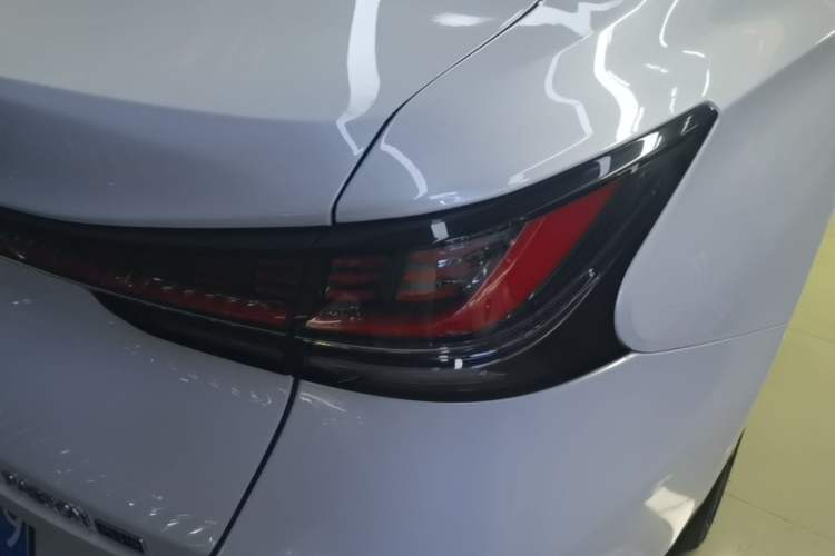 Used CHANGAN Ruicheng PLUS 2023 1.5T DCT Prestige Edition Right Rear Taillight