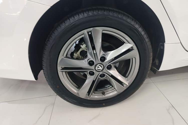 Used CHANGAN Ruicheng PLUS 2023 1.5T DCT Prestige Edition Right Rear Wheel Hub