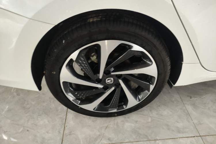 Used CHANGAN Ruicheng PLUS 2023 1.5T DCT Navigation Edition Right Rear Wheel Hub