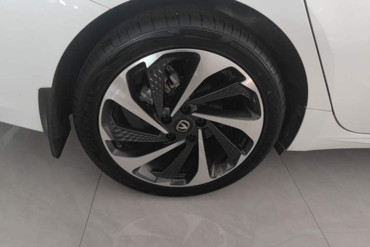 Used CHANGAN Ruicheng PLUS 2023 1.5T DCT Navigation Edition Right Rear Wheel Hub
