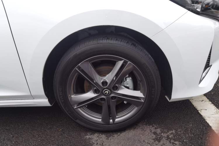 Used CHANGAN Ruicheng PLUS 2023 1.5T DCT Prestige Edition Right Rear Wheel Hub