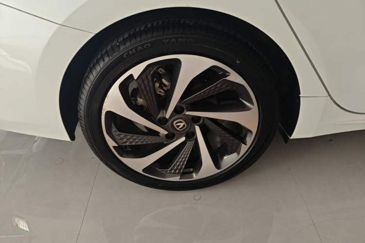 Used CHANGAN Ruicheng PLUS 2023 1.5T DCT Navigation Edition Right Rear Wheel Hub