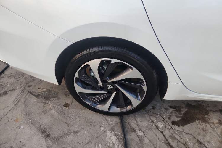 Used CHANGAN Ruicheng PLUS 2023 1.5T DCT Navigation Edition Right Rear Wheel Hub