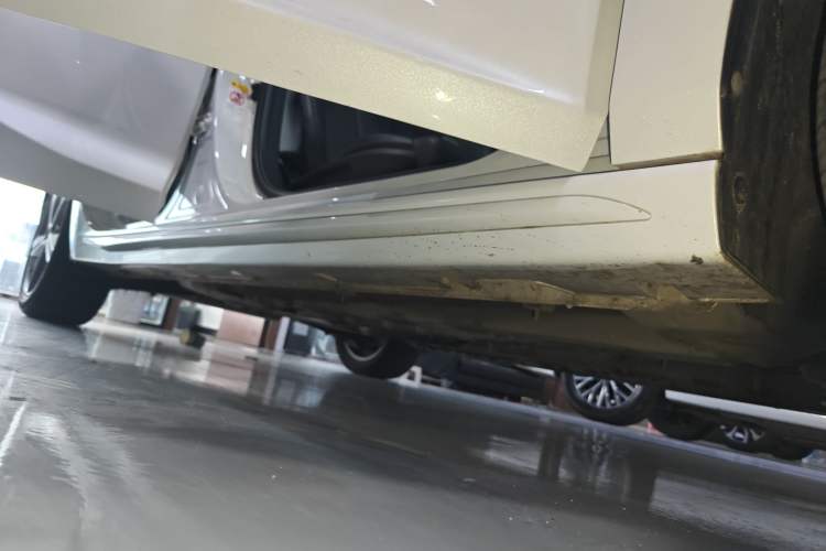 Used CHANGAN Ruicheng PLUS 2023 1.5T DCT Prestige Edition Right Side Sill