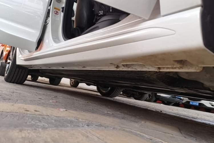 Used CHANGAN Ruicheng PLUS 2023 1.5T DCT Navigation Edition Right Side Sill
