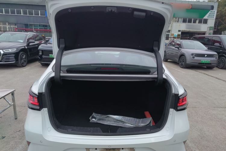 Used CHANGAN Ruicheng PLUS 2023 1.5T DCT Prestige Edition Trunk
