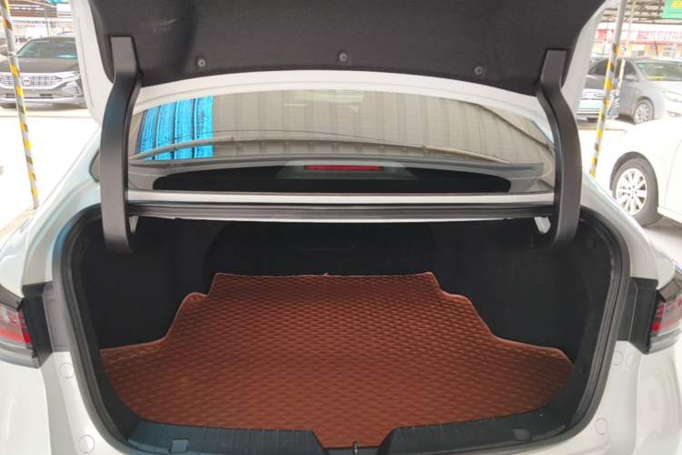 Used CHANGAN Ruicheng PLUS 2023 1.5T DCT Navigation Edition Trunk