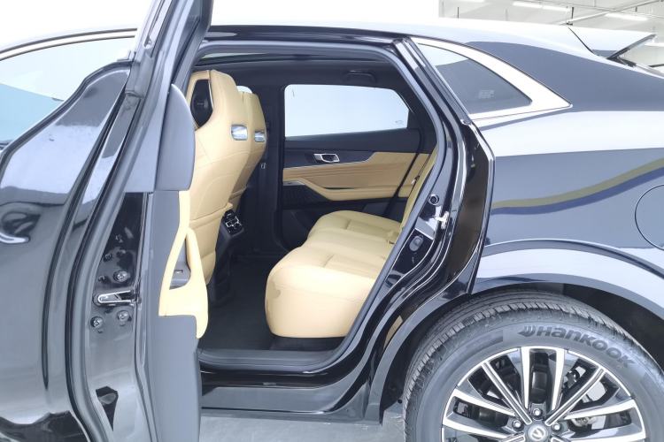Used CHANGAN UNI-K 2024 2.0T Two-Wheel Drive Enjoyment Version Left Rear Seat