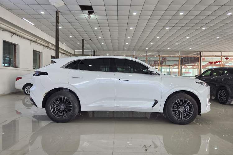 Used CHANGAN UNI-K 2024 2.0T Two-Wheel Drive YueShang Trim Exterior 4