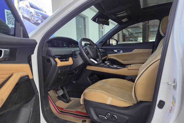 Used CHANGAN UNI-K 2024 2.0T Two-Wheel Drive YueShang Trim Interior 2
