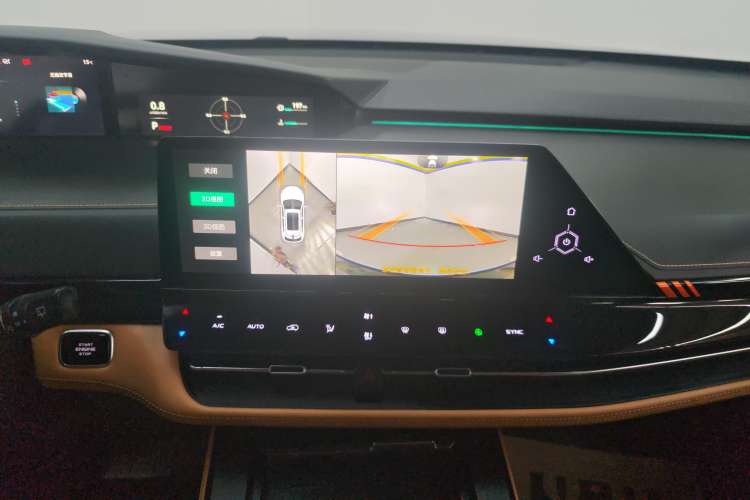 Used CHANGAN UNI-K 2021 2.0T All-Wheel Drive Prestige Version Audio And AC Panel
