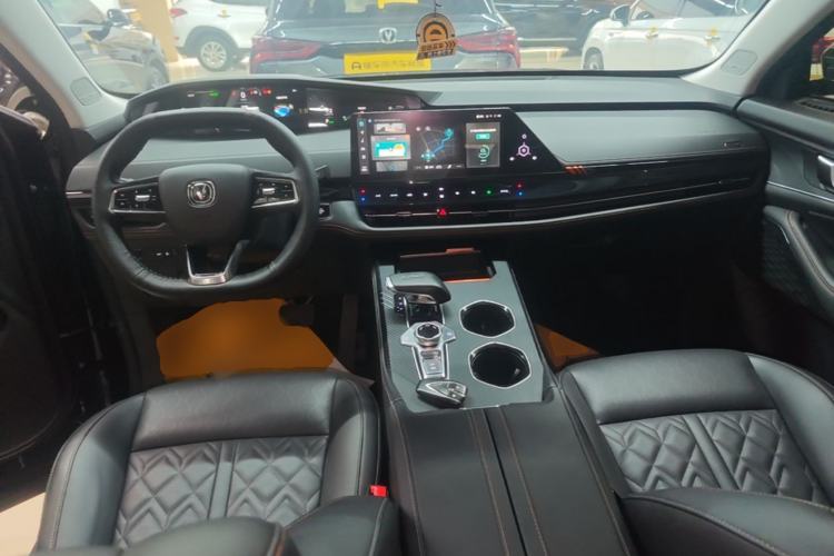 Used CHANGAN UNI-K 2021 2.0T Excellence Edition Center Console
