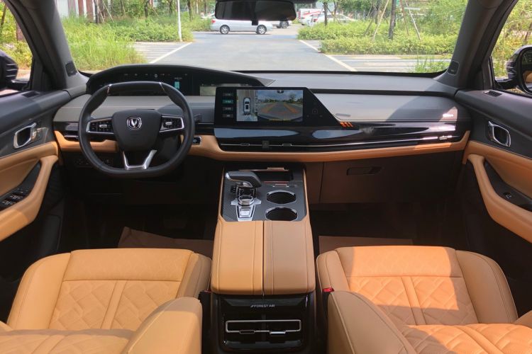 Used CHANGAN UNI-K 2021 2.0T All-Wheel Drive Prestige Version Center Console