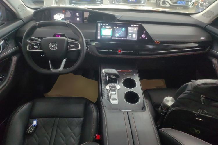 Used CHANGAN UNI-K 2021 2.0T All-Wheel Drive Prestige Version Center Console